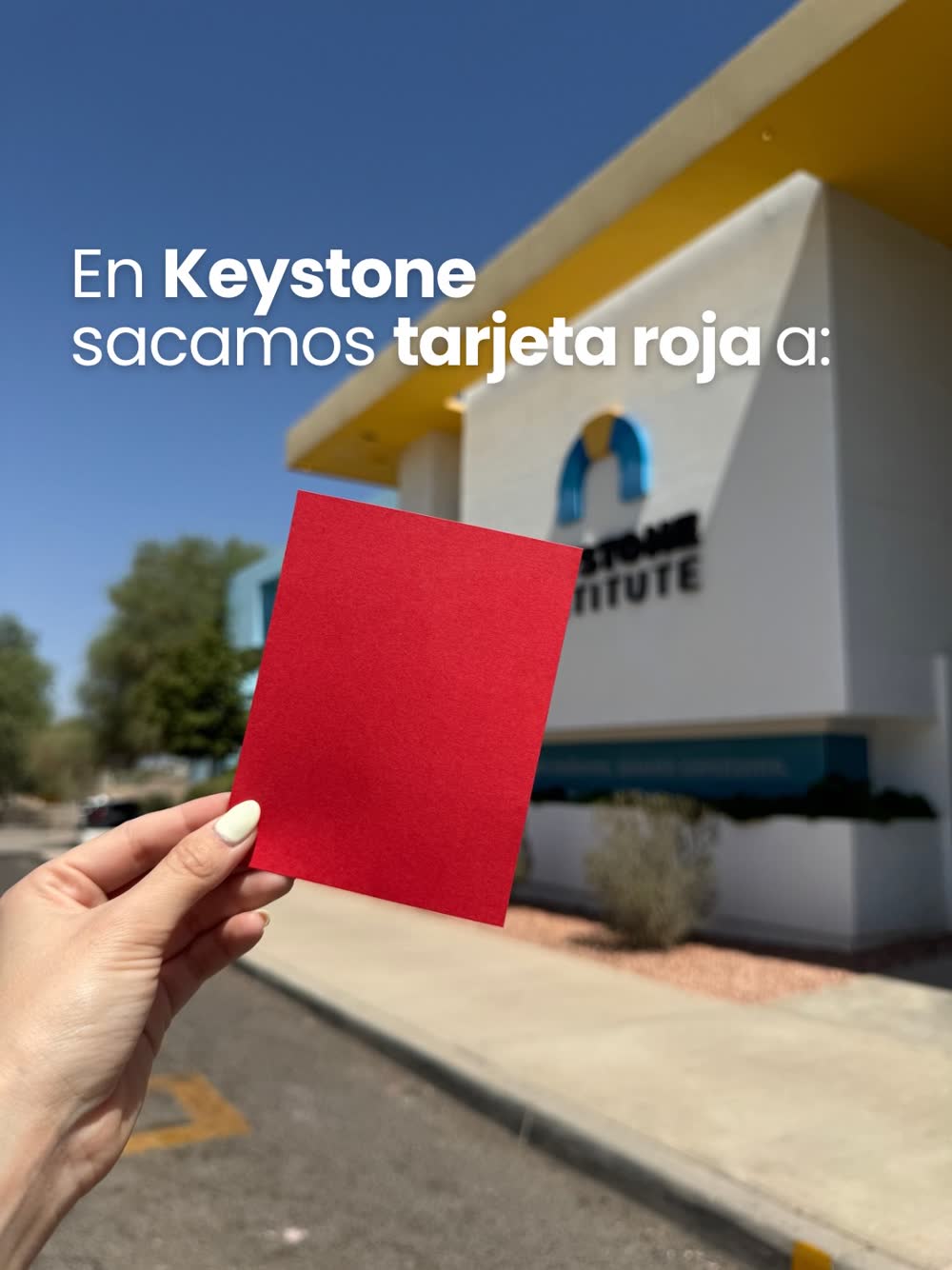 Fachada de Keystone Institute en Hermosillo, Sonora, con el logotipo del colegio