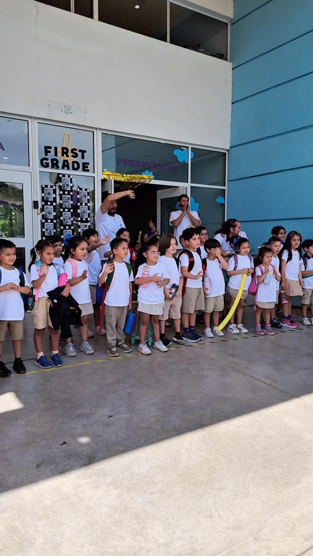 Estudiantes formados en la entrada de preescolar y primero de primaria en Keystone Institute